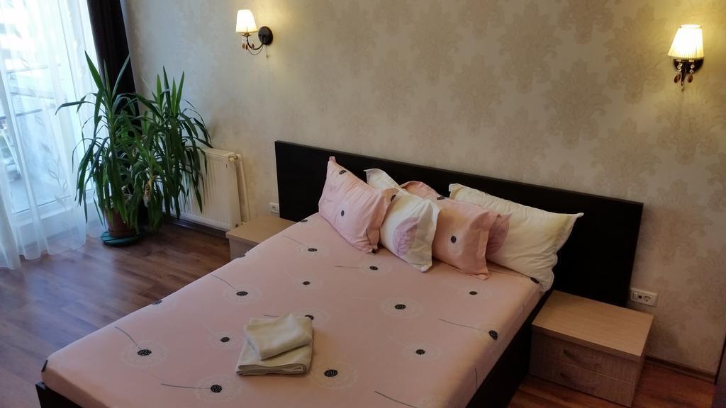 Summerland Loft Mamaia Room photo